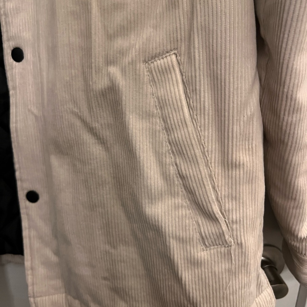 H&M Cream Shacket - Picture 6 of 11